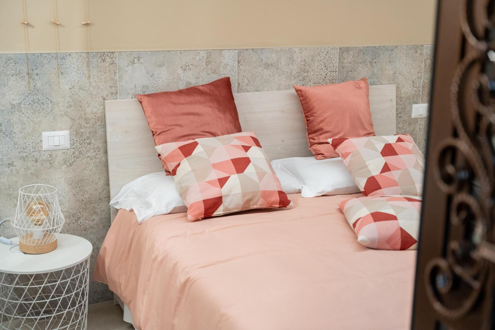 Bed and Breakfast Palazzo Nicolaus Del Lungomare Бари Экстерьер фото